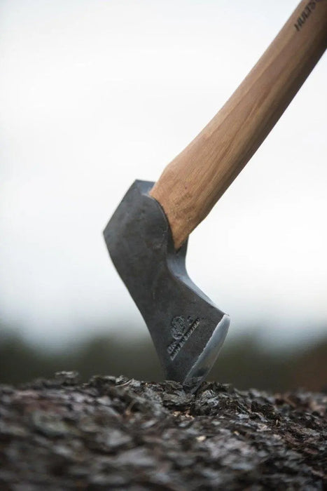 Hults Bruk Kisa Felling Axe (Sweden) - NORTH RIVER OUTDOORS