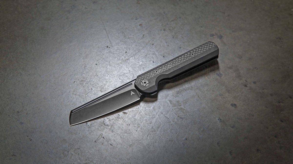 Darcform Slimfoot Titanium Carbon Fiber Handle Black M390 Flipper