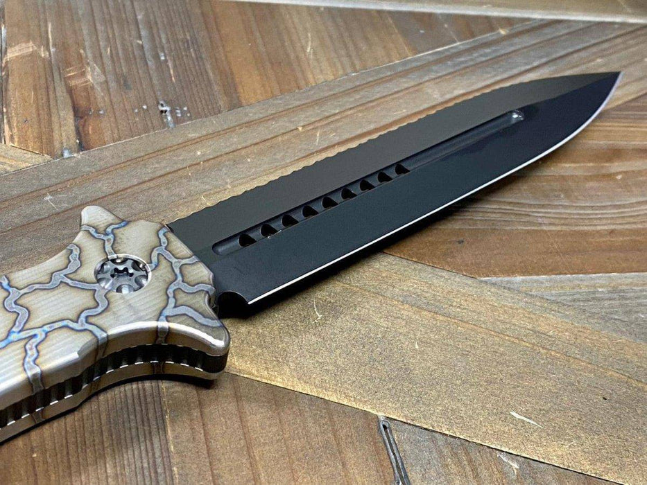 Heretic Nephilim Fixed Blade D/E Dagger Flamed Titanium Handle DLC Black Full Serrated Blade H003-6C-FTi