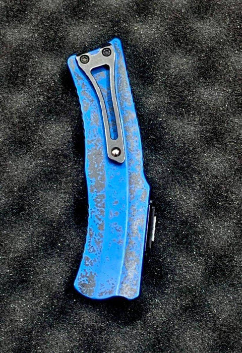 Heretic Roc Hawkbill Auto Knife 3.2" MagnaCut Two Tone Breakthrough Blue Handle