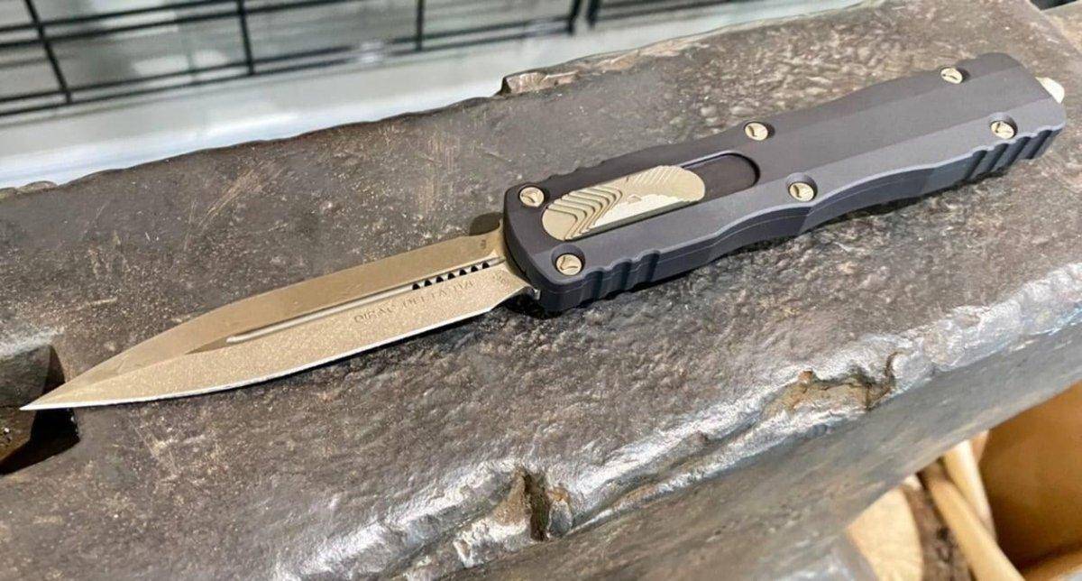 Microtech 227-13 Dirac Delta D/E - Black Handle - Bronze Blade