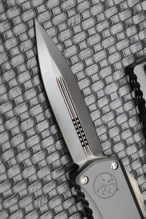 Microtech 702-1 DLCTSH Signature Series Hera OTF AUTO Knife 3.125" Black DLC Double Edge Dagger