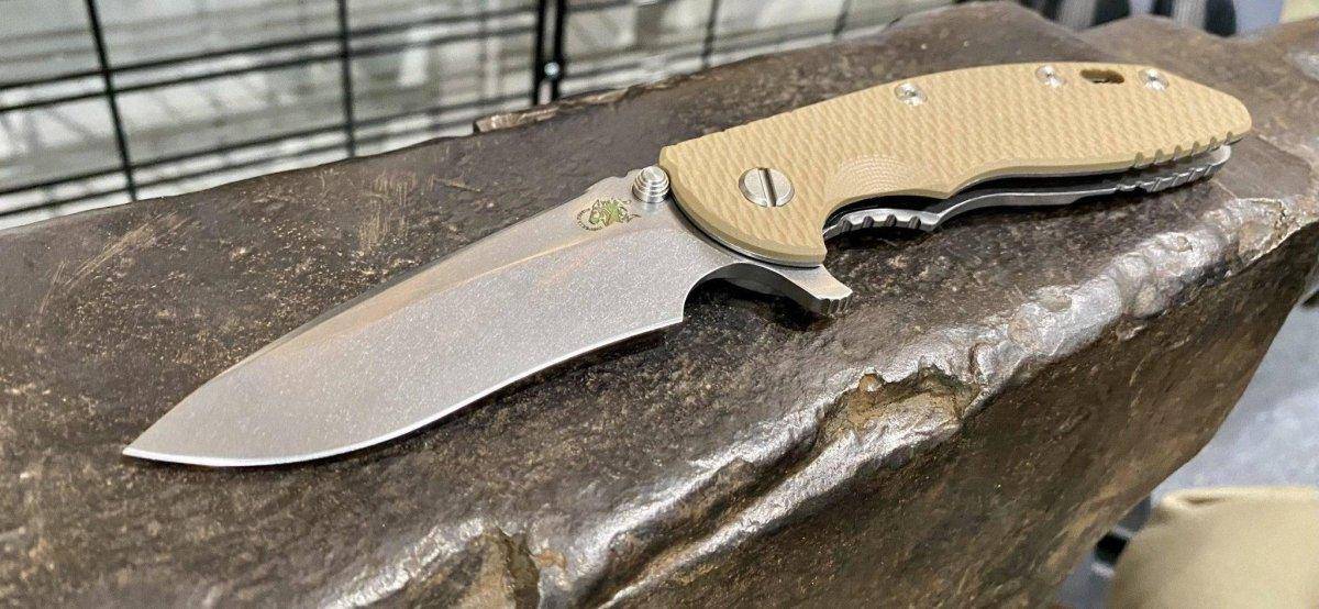 Hinderer XM-18 3.5″ Recurve Stonewash FDE G10